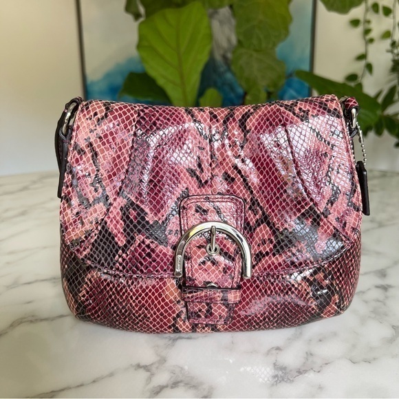 NWOT Coach Python Embossed Soho Snakeskin Leather Crossbody Bag Swingpack F45648 - Picture 1 of 15
